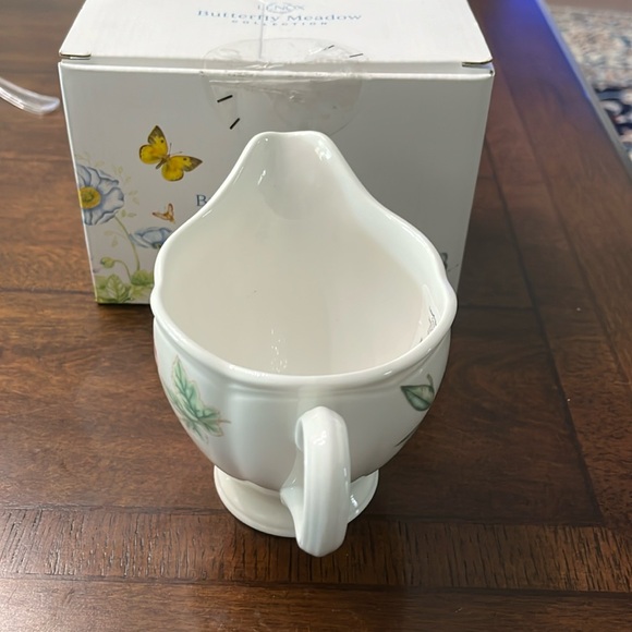 Lenox butterfly meadow brand new creamer. - Picture 6 of 9